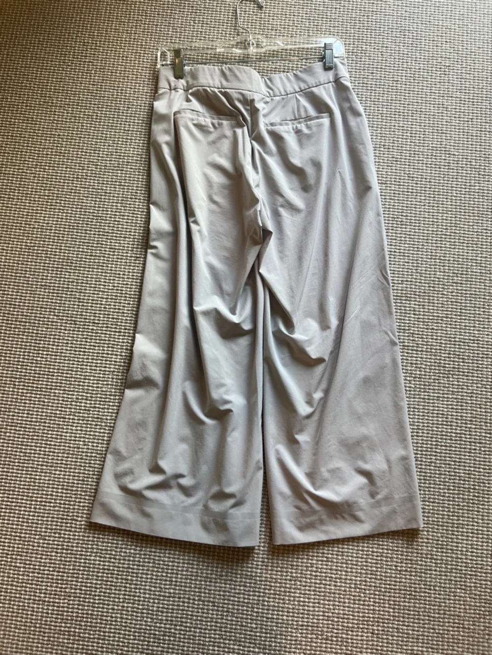 Athleta Woman’s Wide-Leg Pants in Light Gray - Picture 5 of 5